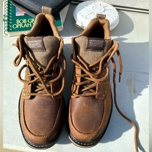 💥BRAND NEW! Never worn!💥 comfy Brown Skechers boots.